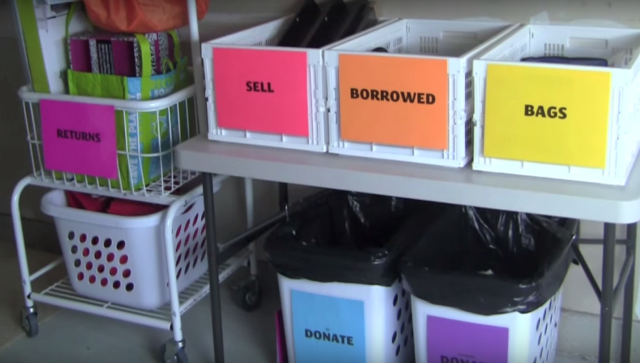 Garage Organization Tip: Make a Returns Station for Organizng all of your donations, returns, and other items that are leaving your house #AlejandraTV