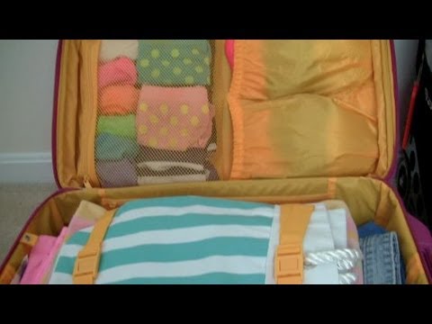 [VIDEO] How to Pack a Suitcase