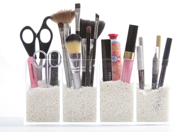 How to Organize Cosmetics in the Bathroom
