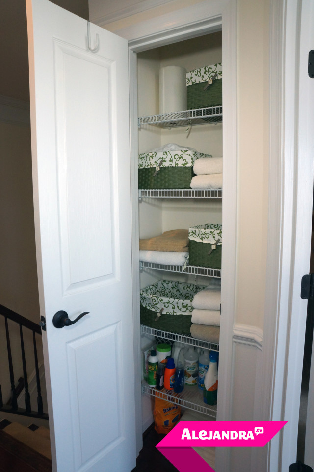 Ideas for Organizing a Small Linen Closet #AlejandraTV