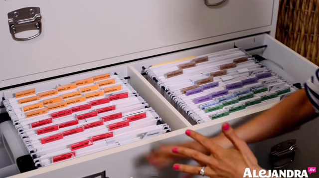How to Color Code Hanging File Folders