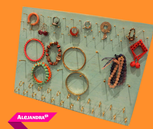 DIY Jewelry Organizer = Wood + Paint + Hardware
