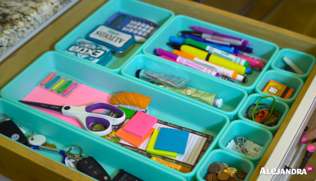How to Organize a Junk Drawer from Alejandra.tv