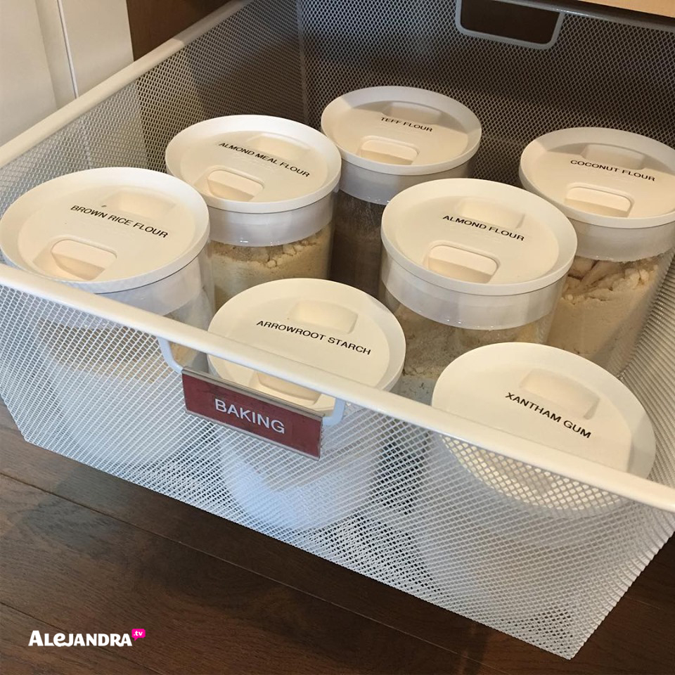 How to organize baking supplies
